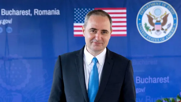 Viitoarea soție a ministrului Finanțelor, mesaj emoționant chiar în ziua nunții. Alexandru Nazare este cununat azi de ministrul Finanțelor din Grecia. Gândul a primit detalii exclusive despre prietenia celor doi