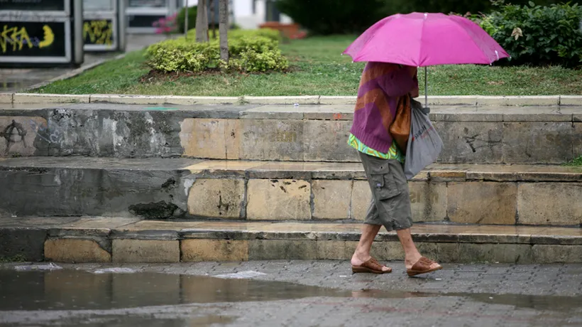 Apa de ploaie scursă în canalizare ajunge să-i coste pe români mai mult decât apa de uz casnic, la un consum mic