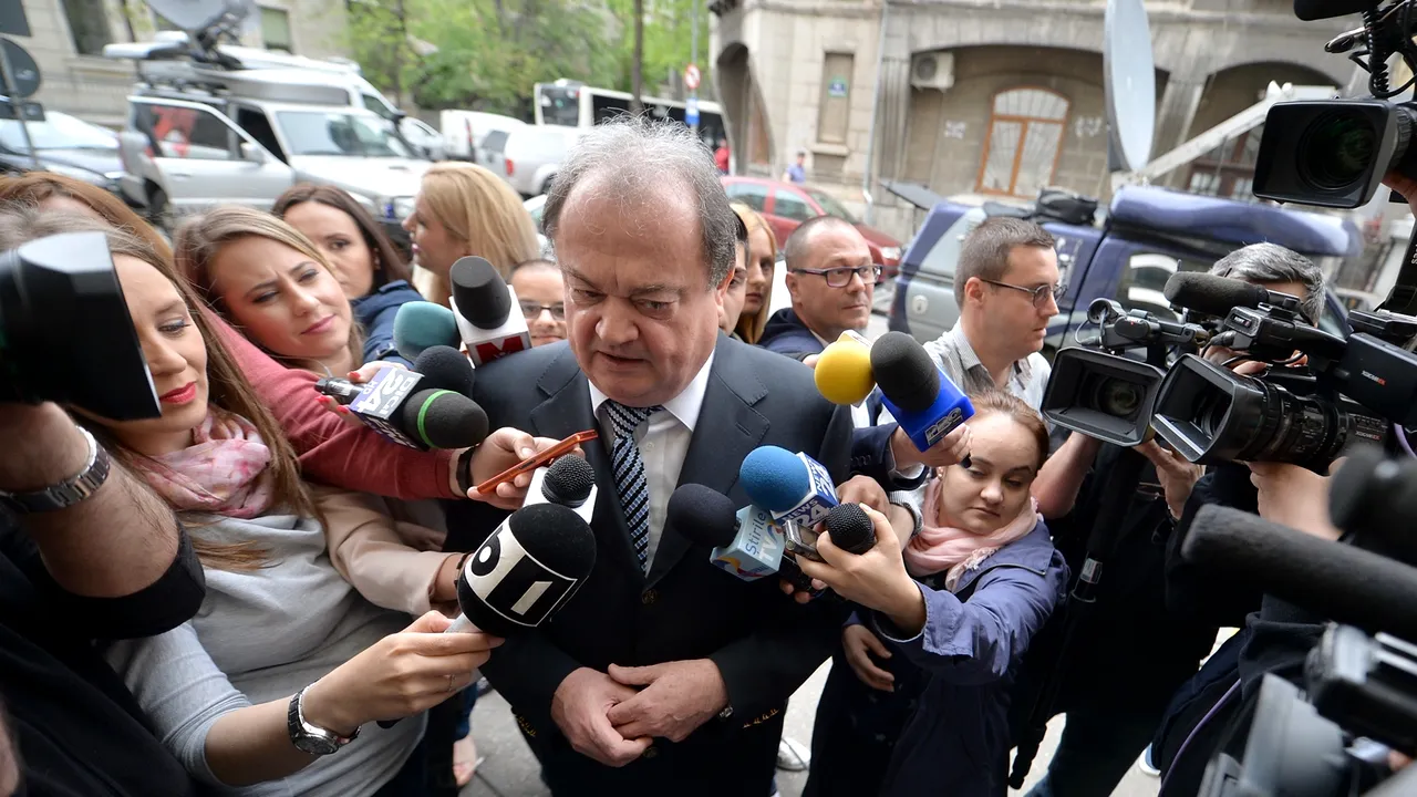 PNL împrumută bani pentru locale. Cine sunt creditorii