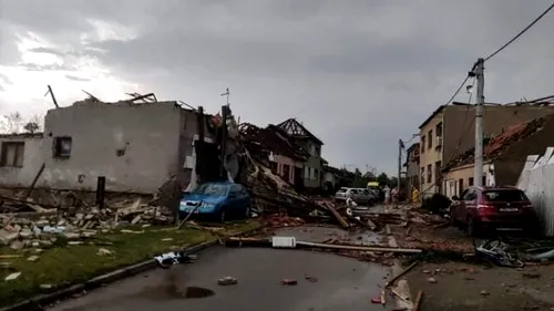 O tornadă devastatoare a lovit Cehia. Mai mulți oameni au murit și peste 150 au fost răniți