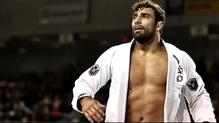 Multiplu campion mondial la Jiu Jitsu, împușcat în cap de un polițist / Sportivul de 33 de ani nu a supravieţuit, deşi a fost transportat de urgenţă la spital