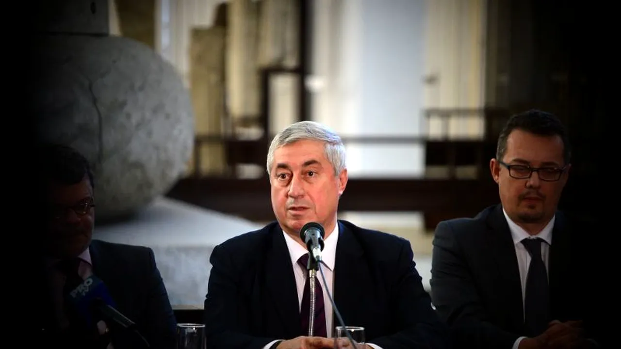 Opere de artă introduse ilegal în România, predate marți autorităților italiene, la MNIR