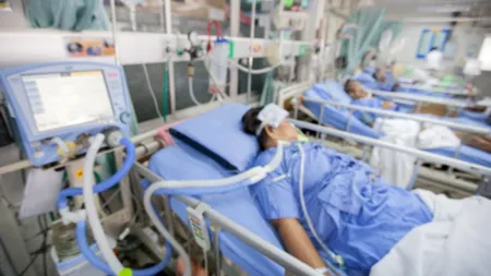 Infectările cu varianta Omicron pun presiune pe sistemul medical. Trei spitale din Capitală au secțiile COVID ocupate în proporție de 100%