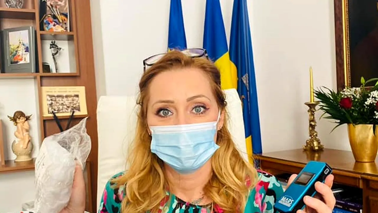 FABULOS! Elena Lasconi își verifică angajații cu etilotestul:  „Pe unul l-am trimis acasă pentru că era beat”