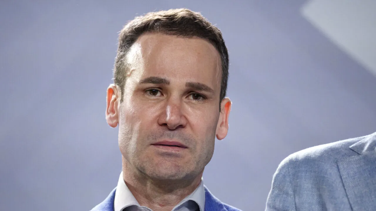 Robert Negoiță anunță REORGANIZAREA Primăriei Sectorului 3: „Mai puțini funcționari, mai mulți muncitori”