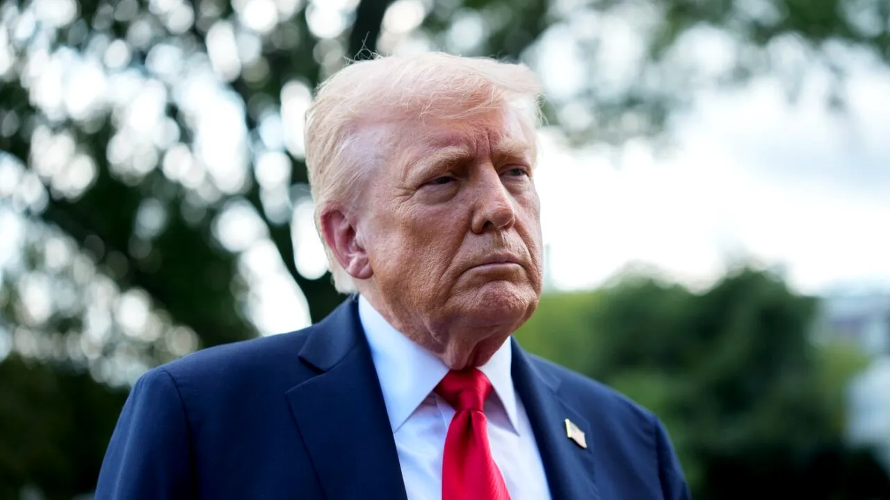 Procesul de 15 miliarde de dolari al lui Donald TRUMP împotriva ziarului New York Times, anulat de un judecător. „Plin de injurii și invective”