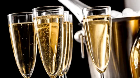 Cu ce sunt așteptați TURIȘTII în cluburile de lux de pe litoral. „Mamaia şi Ibiza, una şi aceeaşi”