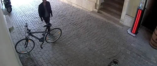 Un bărbat a furat o bicicletă din centrul Clujului. S-a asigurat că nu îl vede nimeni, dar a omis un detaliu esențial și poliția este pe urmele lui