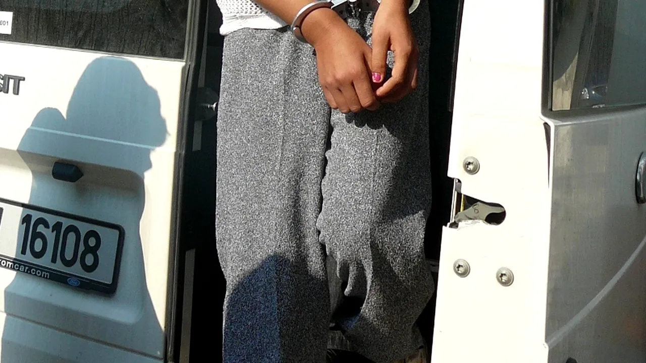 Polițiștii au găsit-o pe mama bebelușului abandonat în Arad, fiind vorba de o tânără de 20 de ani