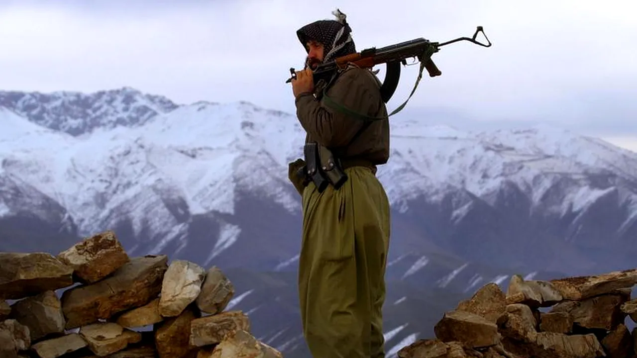 Lira turcă a atins un minim record după un atac cu bombe al PKK, soldat cu moartea a 16 soldați