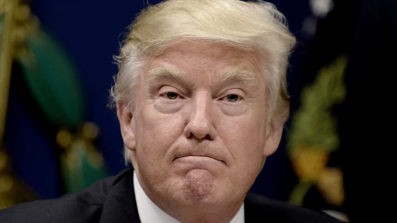 Anchetă în SUA. Coloana președintelui Trump a fost lovită cu o piatră