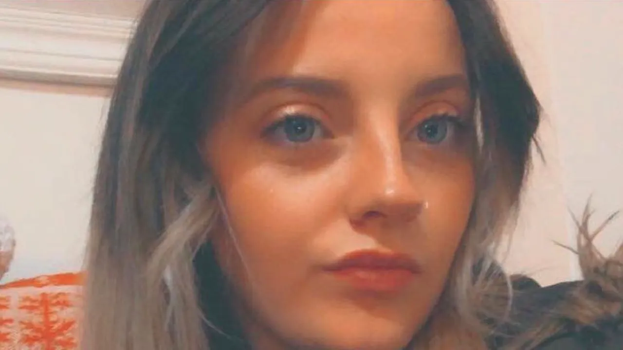 Un tată este judecat că și-a omorât fiica, după ce a lovit-o cu mașina. Fata, de 19 ani, a decedat la scurt timp după impact