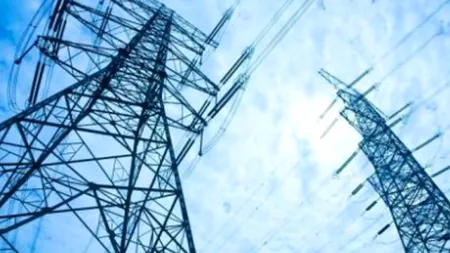 Importul de electricitate a crescut cu peste 200%. Producția internă în scădere