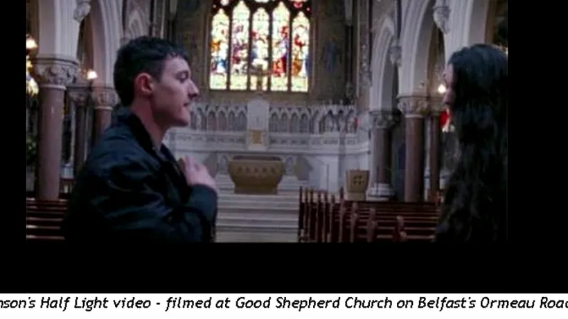 Un videoclip cu scene de sex pe altarul unei biserici catolice a șocat enoriașii din Belfast