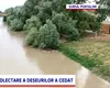 Tone de gunoaie plutesc în apele râului Someș, spre granița cu Ungaria. Sistemul care prelua deșeurile s-a rupt