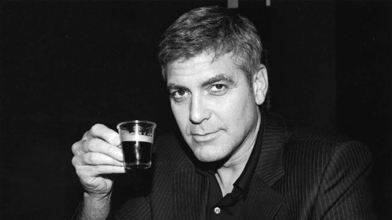 George Clooney a suferit o toxiinfecție alimentară în Italia