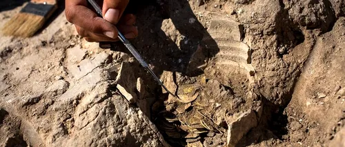 Sute de monede de 24 de carate, săpate în perioada Califatului Abbasid, descoperite în Israel de adolescenți