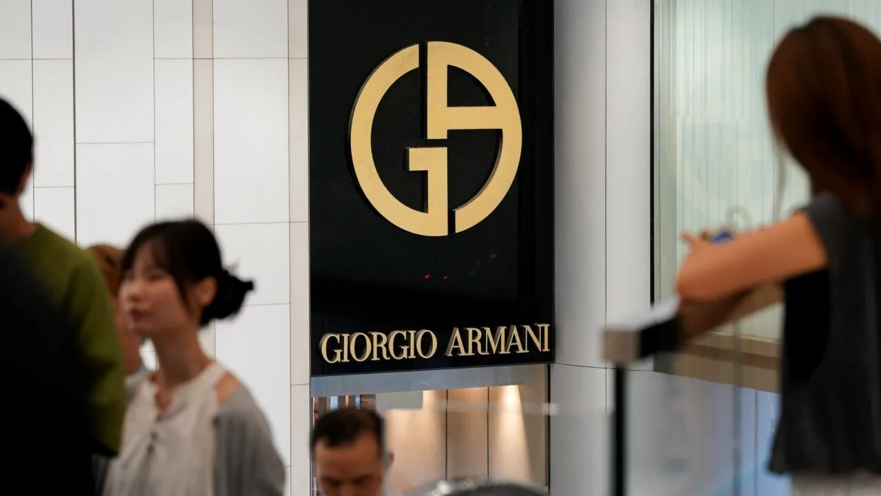 Patronii Armani, Prada și Inter Milan, ținta unei încercări de ESCROCHERIE în Italia. Hackerii s-au folosit de 