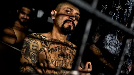 TEMUTELE bande de stradă din EL Salvador se asigură că cetățenii respectă carantina, amenințându-i cu bâte de baseball. Coronavirusul nu este singura teroare din țara din America Centrală