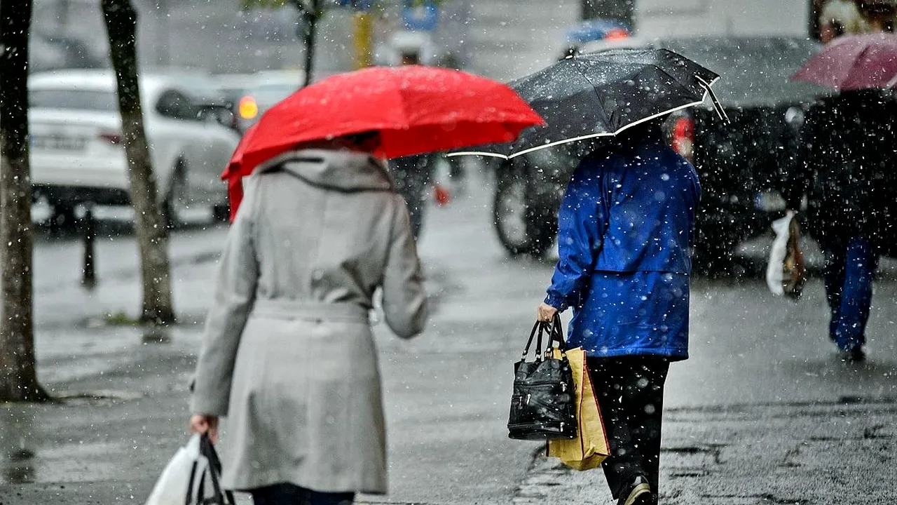 ANM a emis Cod galben de ninsori și ploi abundente în 11 județe. Care sunt zonele afectate
