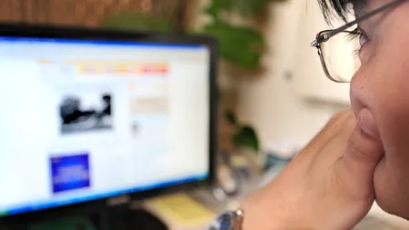 Câte minute petrec online românii în fiecare zi