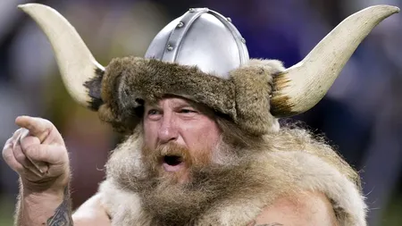O echipă renunță la mascota pe care o avea de 21 de ani. Ce a cerut Ragnar Vikingul în schimbul serviciilor oferite