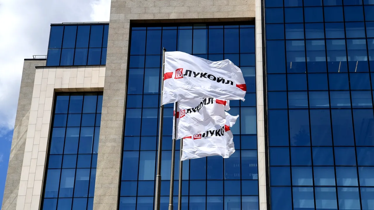 Lukoil cere oprirea urgentă a războiului din Ucraina