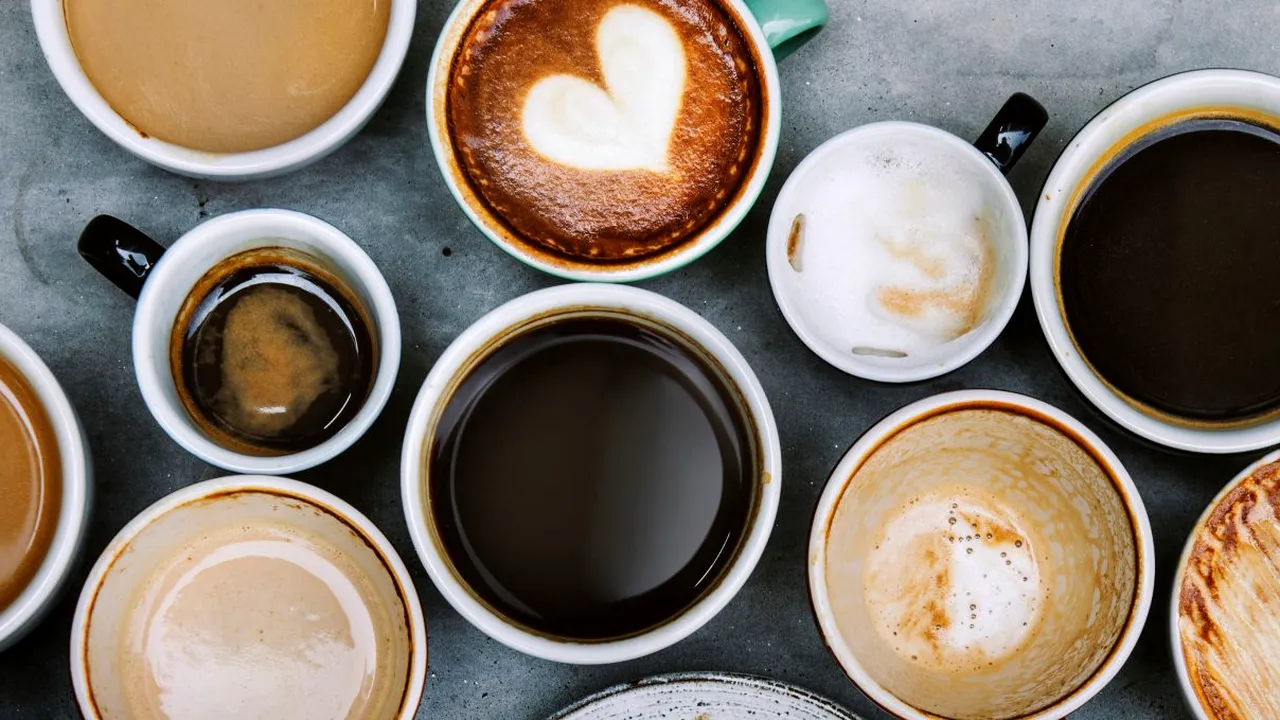 Studiu: O ceașcă de cafea pe zi poate scădea cu până la 10% riscul de a face COVID-19