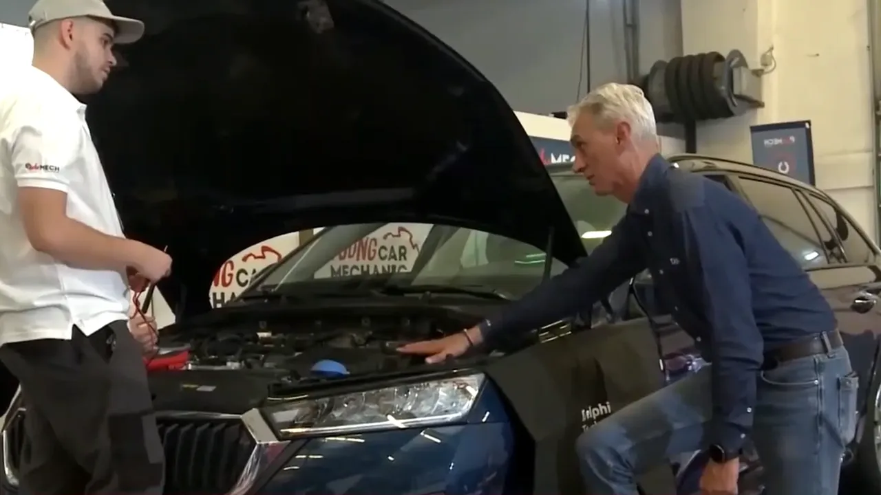 Meseria de mecanic auto este tot mai cerută pe piața muncii din România. Mulți tineri vor deja o CARIERĂ în acest domeniu