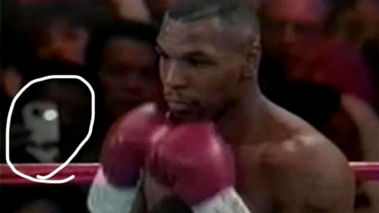 Există călătoria în timp?! Detaliul „SF” din această imagine de la meciul lui Mike Tyson din anul 1995