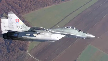 Motivul pentru care un avion de pasageri a fost escortat de avioane militare deasupra Slovaciei și Ungariei