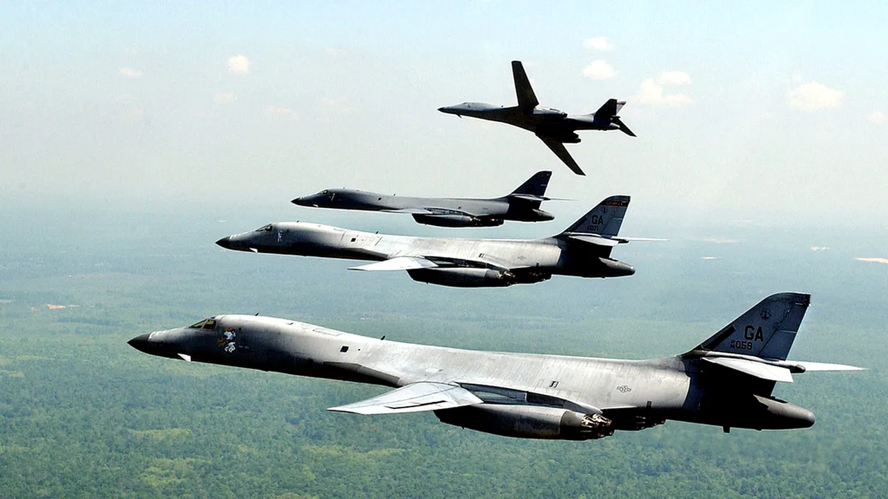 Două bombardiere americane au aterizat în România, la Baza Aeriană „Mihail Kogălniceanu”