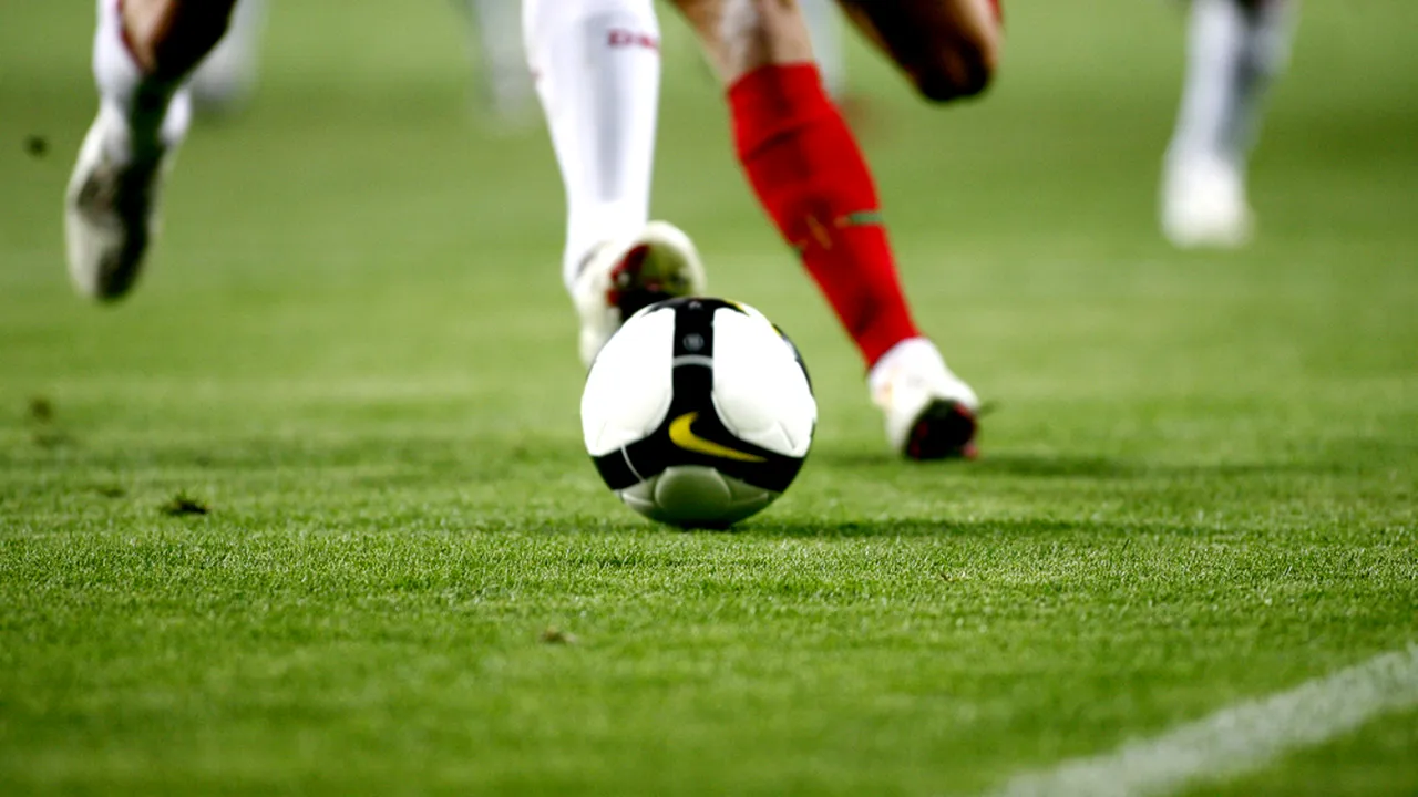 Fotbalist arestat pentru că și-a bătut iubita. Polițiștii au găsit-o plină de sânge în apartamentul lor: „A dat-o cu capul de pereți și de podea