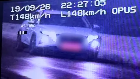 Un lăutar a fost prins conducând cu aproape 150 km/h pe Bulevardul Tomis din Constanța. Cum a fost sancționat