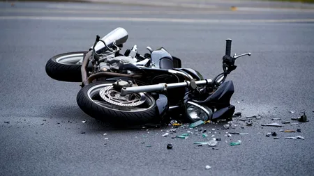 O româncă de 22 de ani, moartă după un accident de motocicletă în Cipru