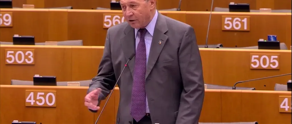Europarlamentarul Traian Băsescu, despre vaccinul AstraZeneca: „Multe ţări încearcă să ia decizii politice”