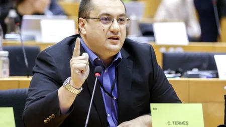REVOLTAT. Un europarlamentar țărănist a dat în judecată Parlamentul, pe Iohannis, Orban și Vela: „Interdicția părăsirii locuinței, arest la domiciliu”