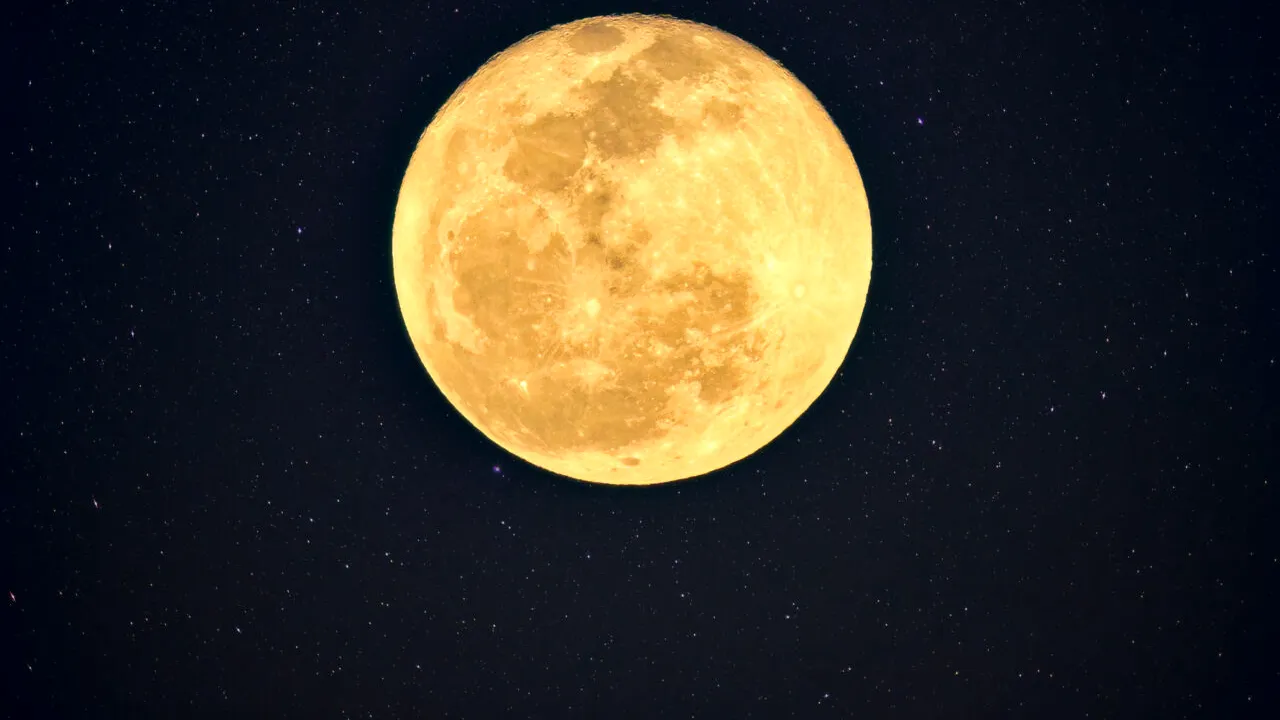 Superluna sau Luna Rece, în această noapte. Este ultima superlună din acest an