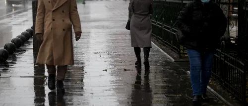 Ploi torențiale și temperaturi scăzute în București