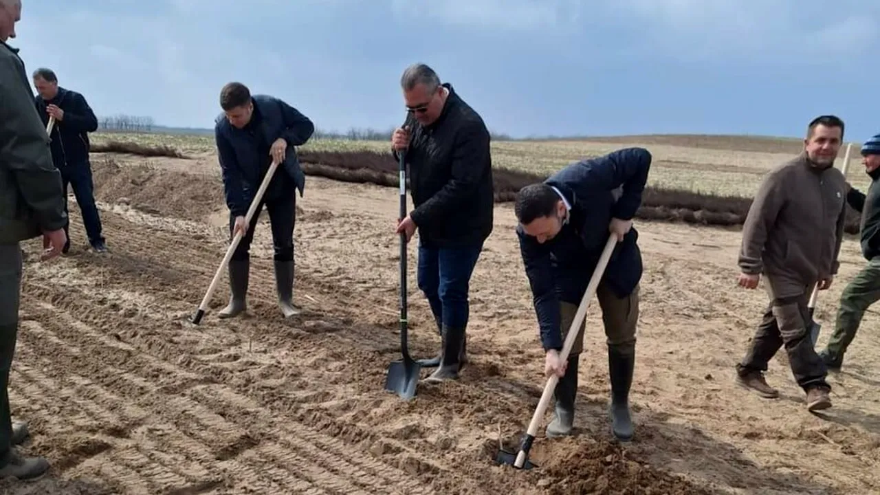 Mircea Fechet: Ministerul alocă cele mai multe fonduri din PNNR pentru Sahara Olteniei