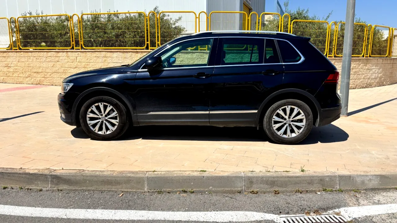 Vacanță de coșmar în Grecia pentru o familie de români care s-a trezit la 3 dimineața cu autoturismul furat din curtea cazării