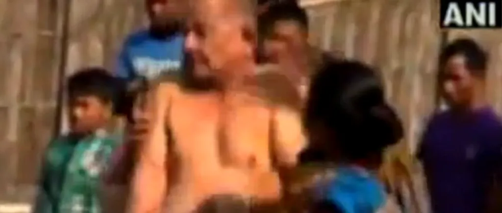 Ce a pățit un politician din India, suspectat că ar fi violat o femeie. VIDEO