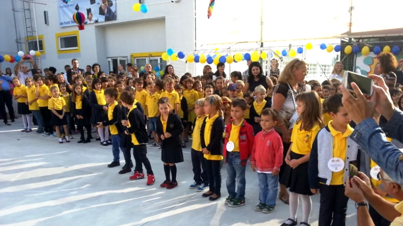 Cum a fost în prima zi de școală, la o școală de stat și la una particulară. REPORTAJ GÂNDUL