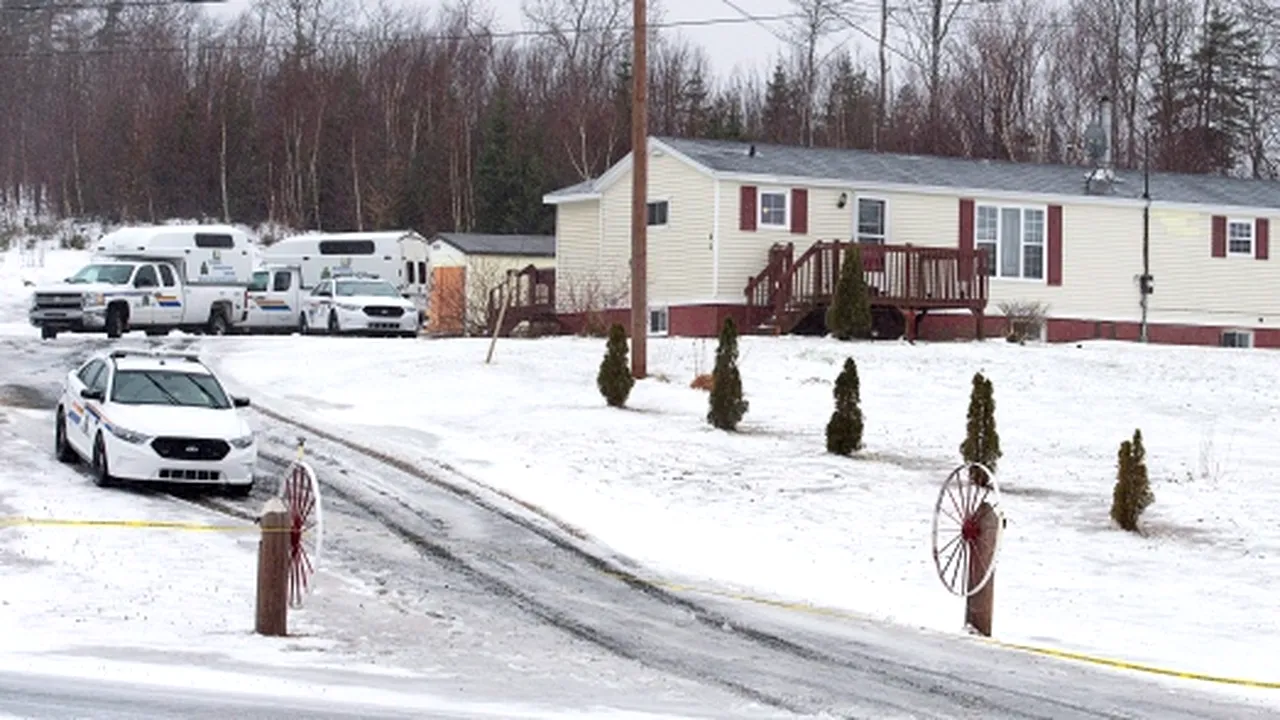 Un militar revenit din Afganistan și-a împușcat familia și s-a sinucis