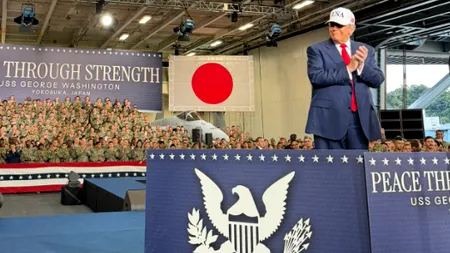După Malaezia, Trump dansează și în fața trupelor SUA din Japonia și anunță: „Era războiului woke s-a ÎNCHEIAT“