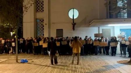 Ministrul Educației, pus la colț de studenți. David dă vina pe PLOAIE pentru refuzul de a discuta cu protestatarii. „Hai afară, fuga e ușoară!”