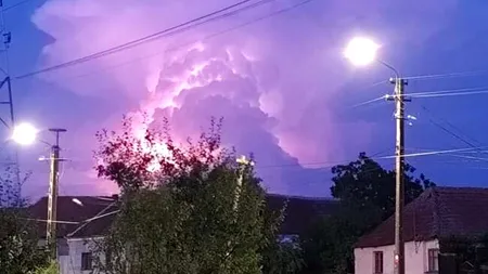 Fenomen meteo spectaculos în Timiș, un nor sub forma unui OZN a apărut pe cer