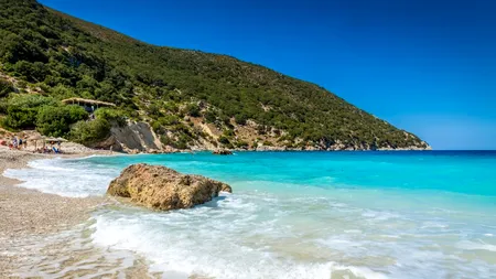 CORONAVIRUS. Grecia a anunțat când își deschide sezonul turistic. Când ar putea merge românii în vacanță în această țară