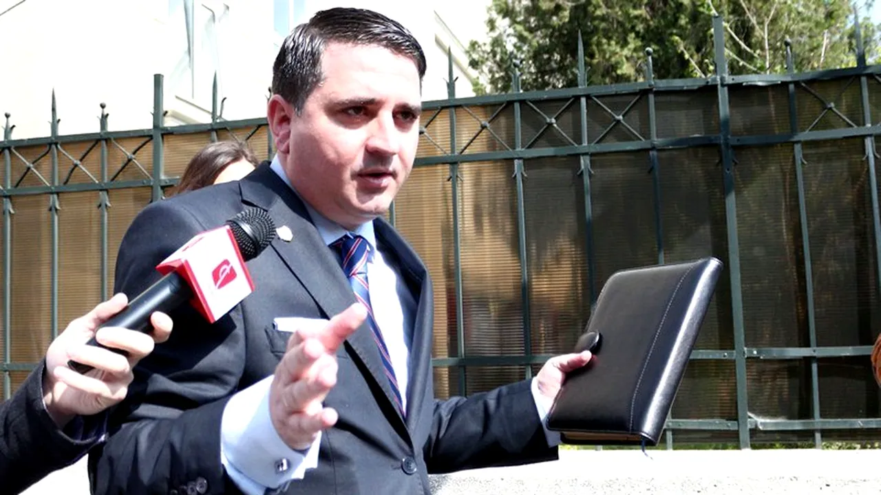 Paritate în Senat la votul pe arestarea preventivă a lui Marius Isăilă. Alergând prin Parlament, senatorul a avut o singură declarație: „Eu nu fug!