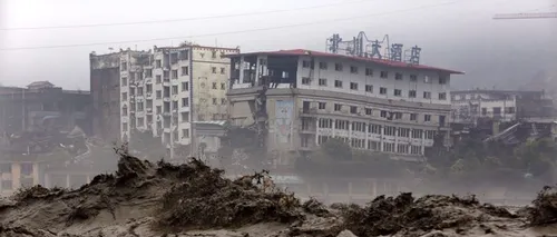Zeci de oameni au fost îngropați în urma unei alunecări de teren în China
